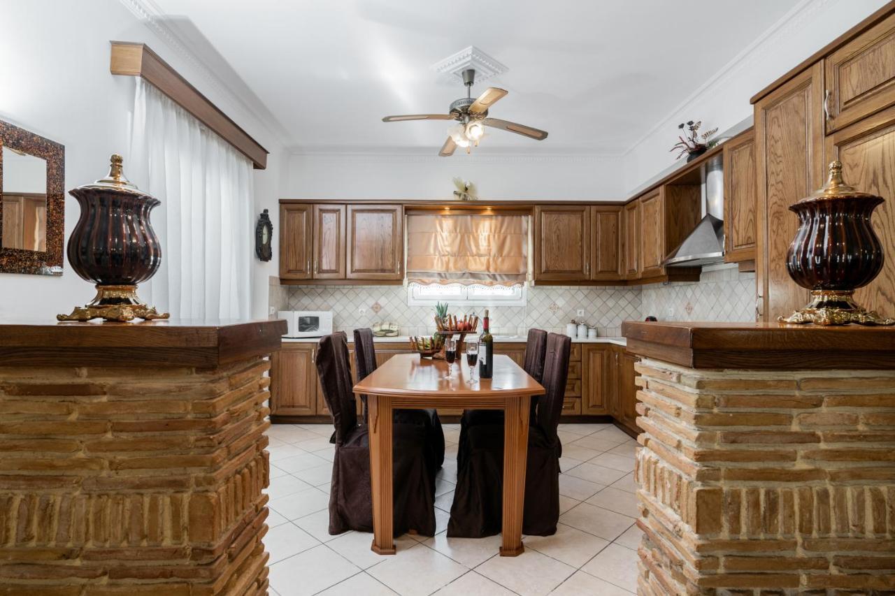 Luxury Villa Vanato & Pool Koukounaria Екстер'єр фото